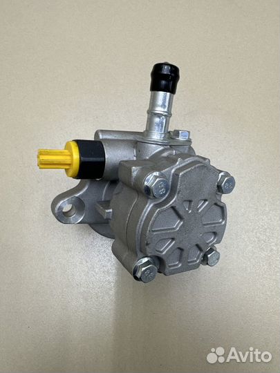 Насос гура Toyota Land Cruiser 100 1FZ-FE