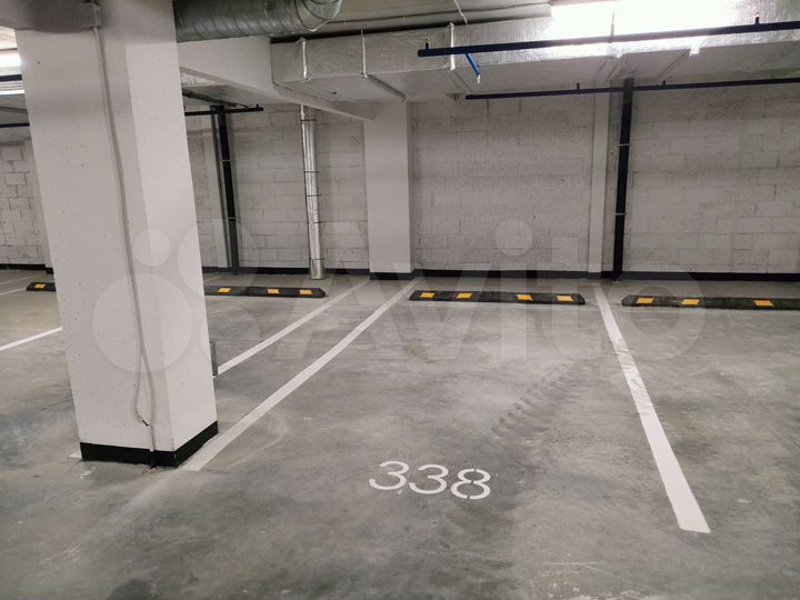 Машиноместо, 13 м²