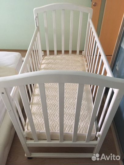 Детская кровать с матрасом