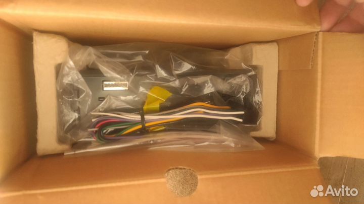 Автомагнитола sony cdx новая