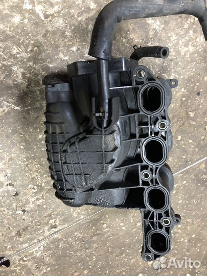 Впускной коллектор Hyundai solaris