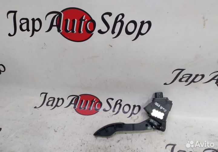 Педаль газа Toyota Corolla 150