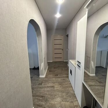 3-к. квартира, 72 м², 1/2 эт.