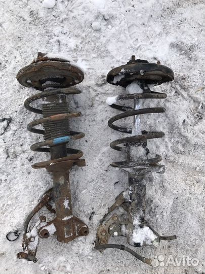 Ниссан примера 2005г передние стойки и пружины