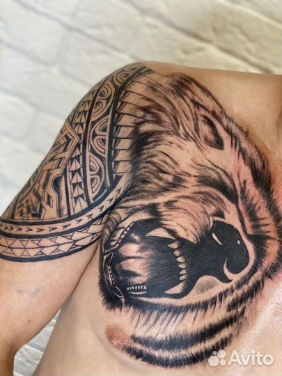 Модель на тату