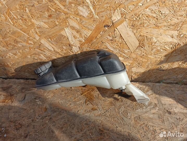 Расширительный бачок Mercedes W210