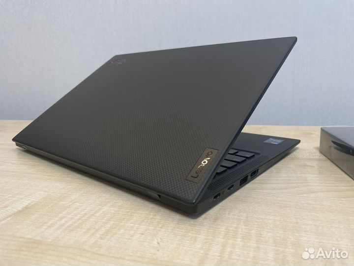 Ультраьук Lenovo X1 Carbon Gen 9 - 4k / i7 / 512GB