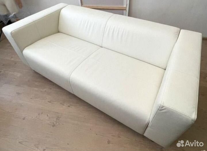 Диван в офис