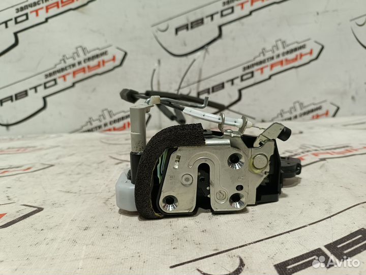 Замок двери nissan sentra tiida B17 C13 передний правый