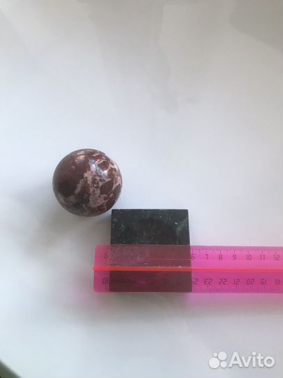 Шар из яшмы