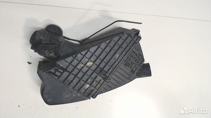 Корпус воздушного фильтра Renault Laguna, 1995