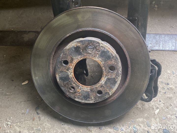 Стойки пружины на mitsubishi outlander2008