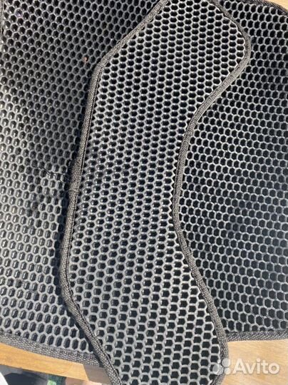 Продам коврики на skoda rapid