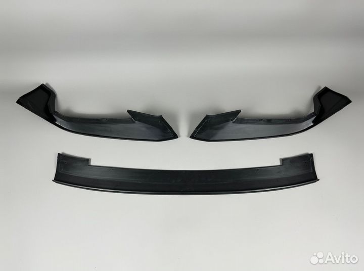 Губа передняя Lexus IS250 05-13г R2479