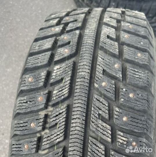 Kumho I'Zen KW22 215/55 R17