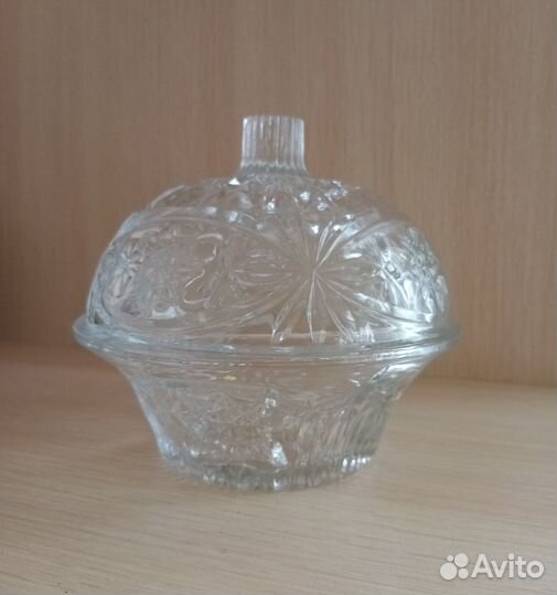 Сахарница хрустальная с крышкой СССР