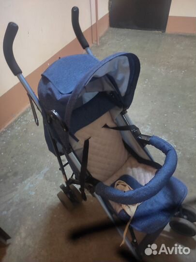 Прогулочная коляска трость