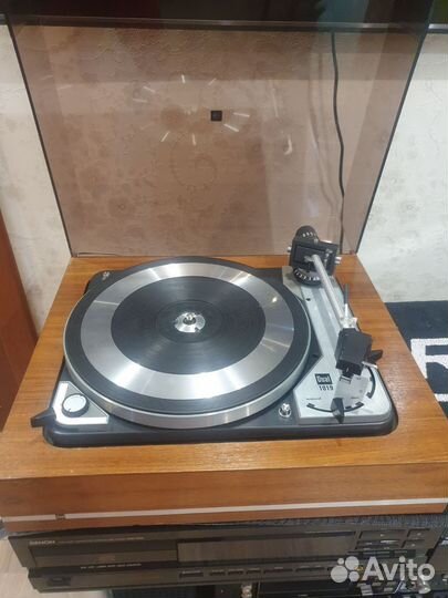 Проигрыватель винила Dual 1019