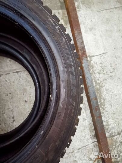 Dunlop SP Winter Ice 01 215/50 R17 95T