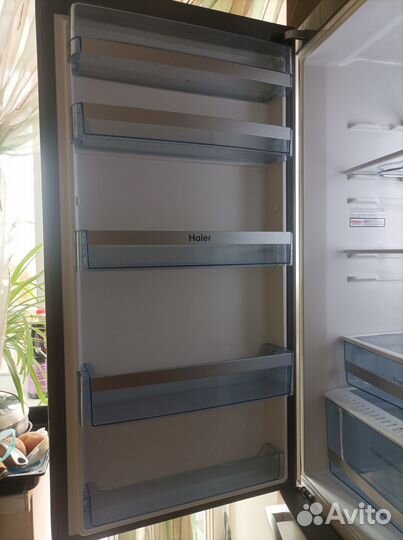 Холодильник б/у Haier, цвет бронзовый
