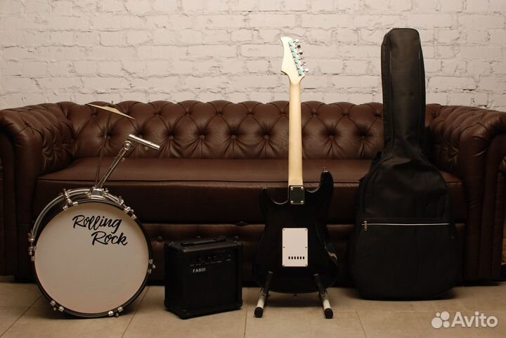 Электрогитара (Аксессуар в подарок)