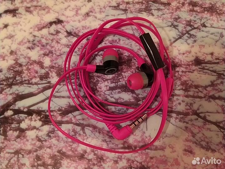 Наушники с микрофоном