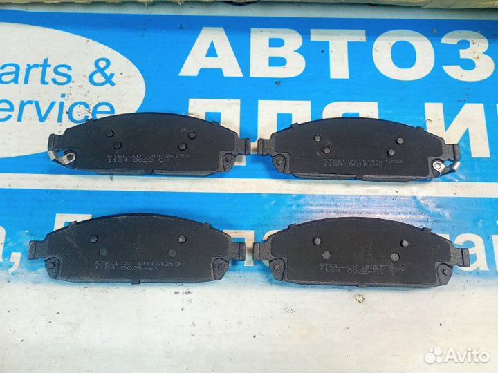 Колодки тормозные передние Jeep Grand Cherokee WK