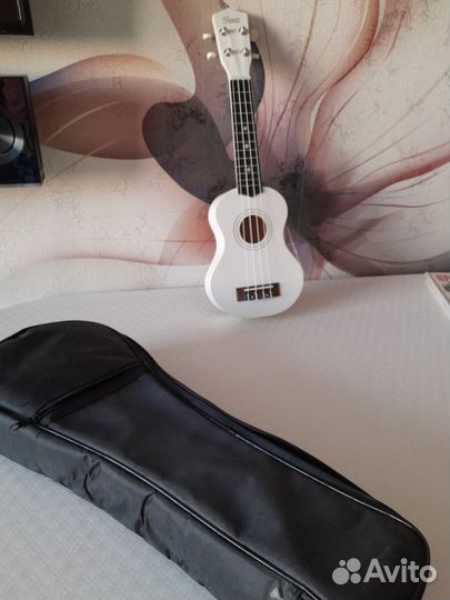 Укулеле гавайская гитара