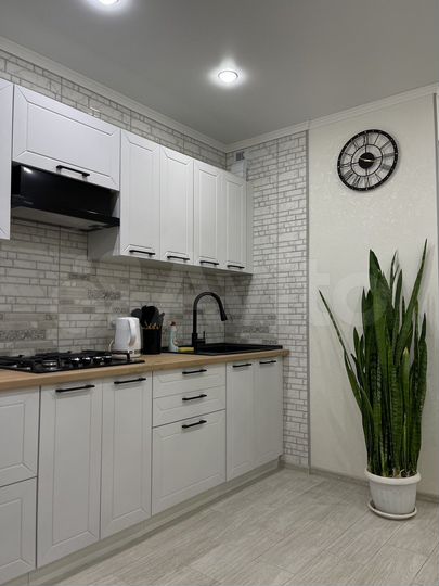2-к. квартира, 48 м², 1/9 эт.