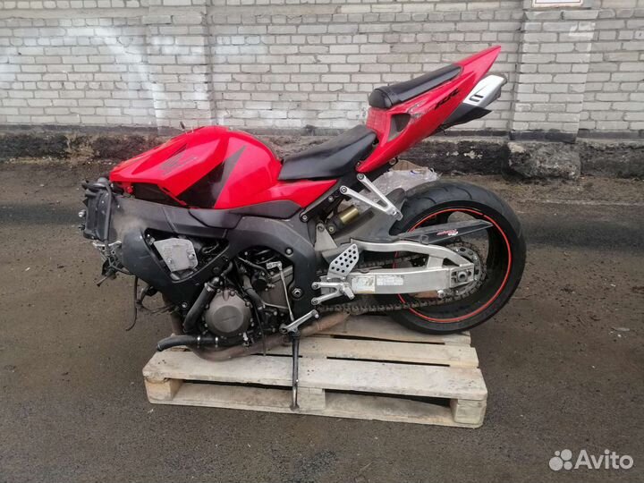 Honda cbr1000rr 04-05 разбор