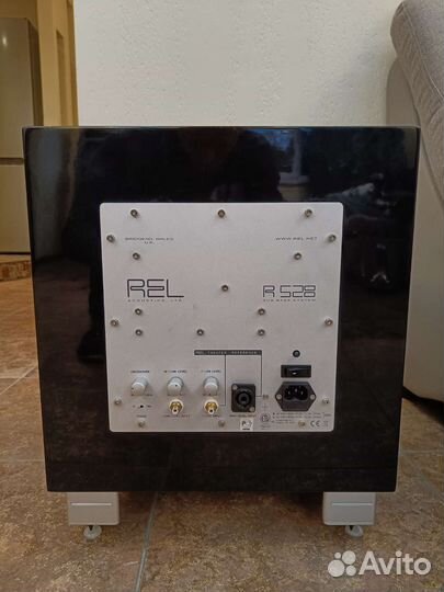 Сабвуфер Rel R528