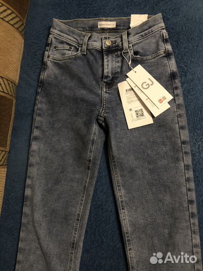 Продаю джинсы