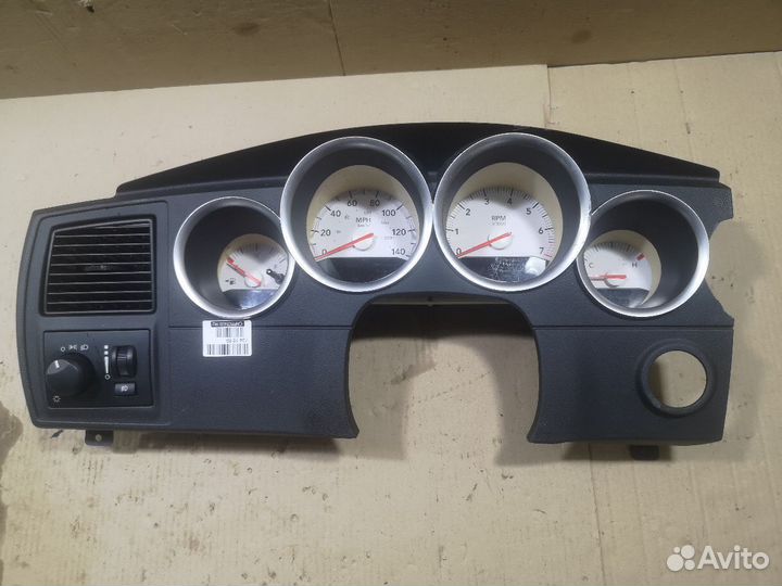 Спидометр на Dodge Magnum LX