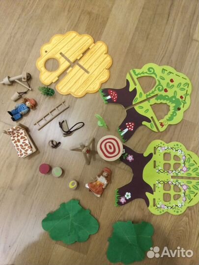 Деревянная игрушка домик - дерево