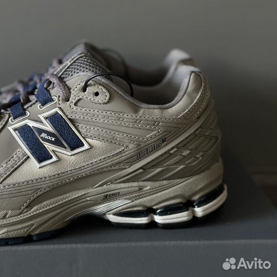 Кроссовки мужские new balance 1906r