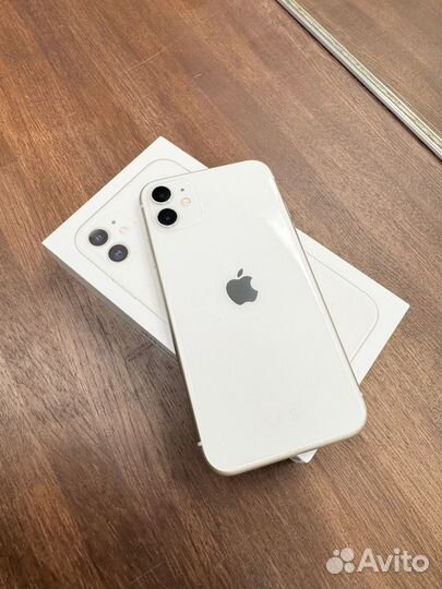 iPhone 11, 64 ГБ