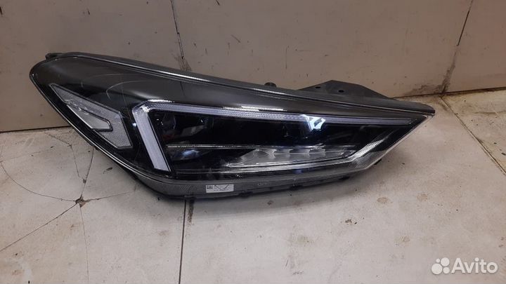 Фара правая Hyundai Tucson