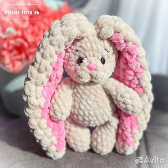 Вязаные плюшевые игрушки зайки