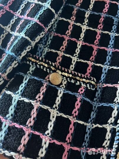 Твидовый жакет Chanel