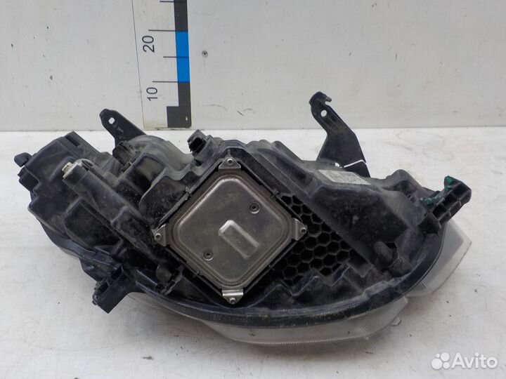 Б/У Б/У Фара левая LADA Vesta 2022- 8450040001