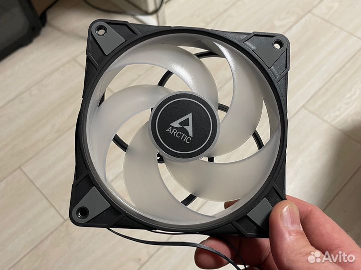 Arctic P12 PWM PST RGB 4pin,120мм