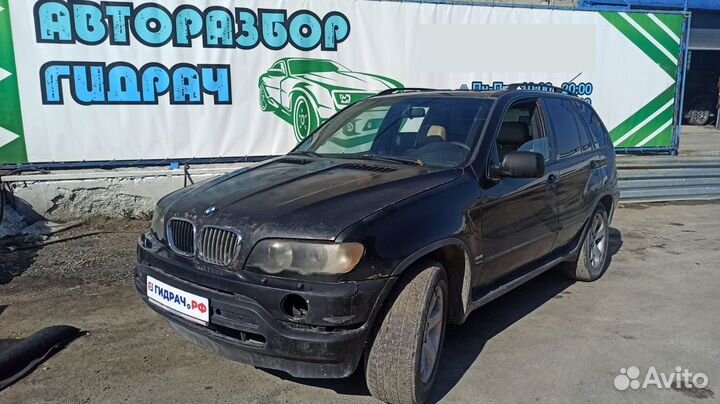 Лючок бензобака BMW X5 51177001027