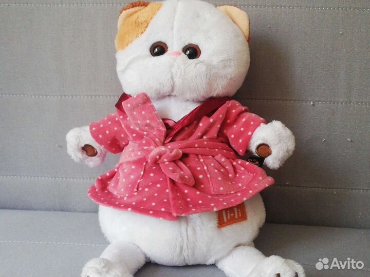 Кошечка Ли-ли с котенком