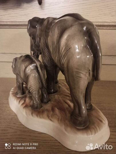 Фарфоровая статуэтка материнство Германия