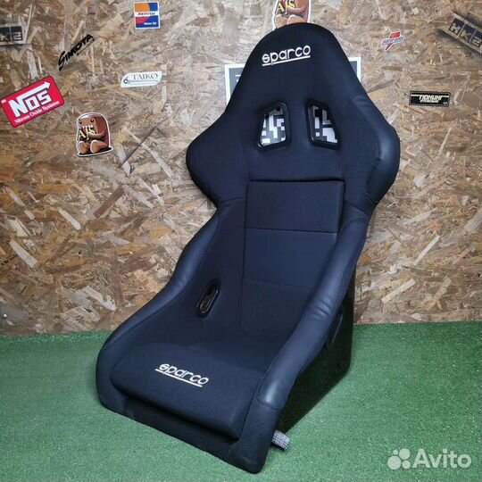 Спортивные сиденья ковши