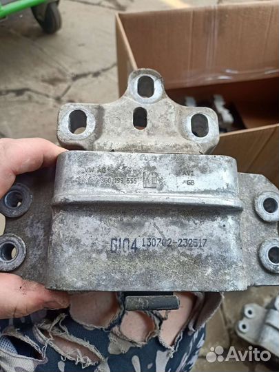 3c0199555ae опора коробки