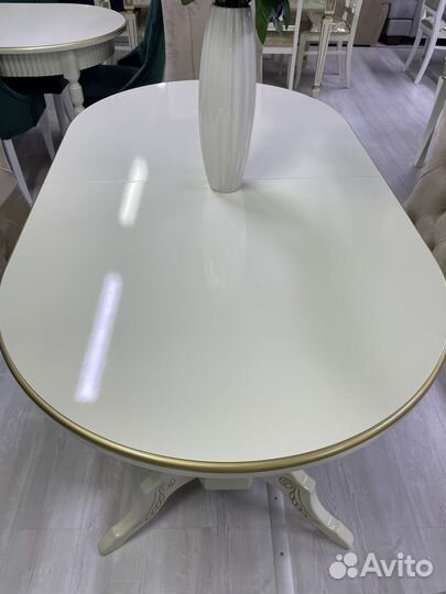 Столы и стулья