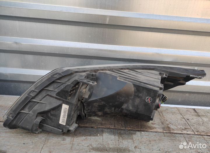 Фара битая правая Kia Rio 3 с 2011