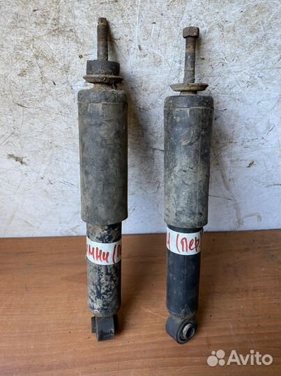 Suzuki Jimny Амортизатор передний