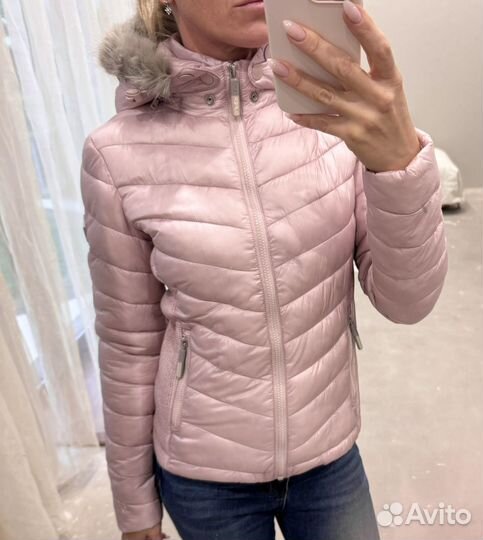 Пуховик розовый короткий с капюшоном горнолыжный